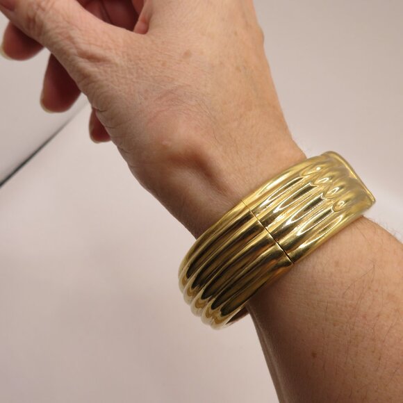 Vintage Elephant Bracelet Gold Tone - Picture 9 of 14